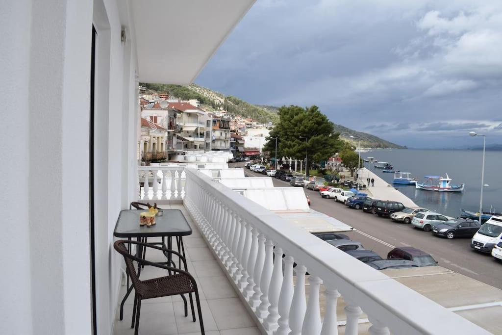 Seafront Luxury Amfilochia