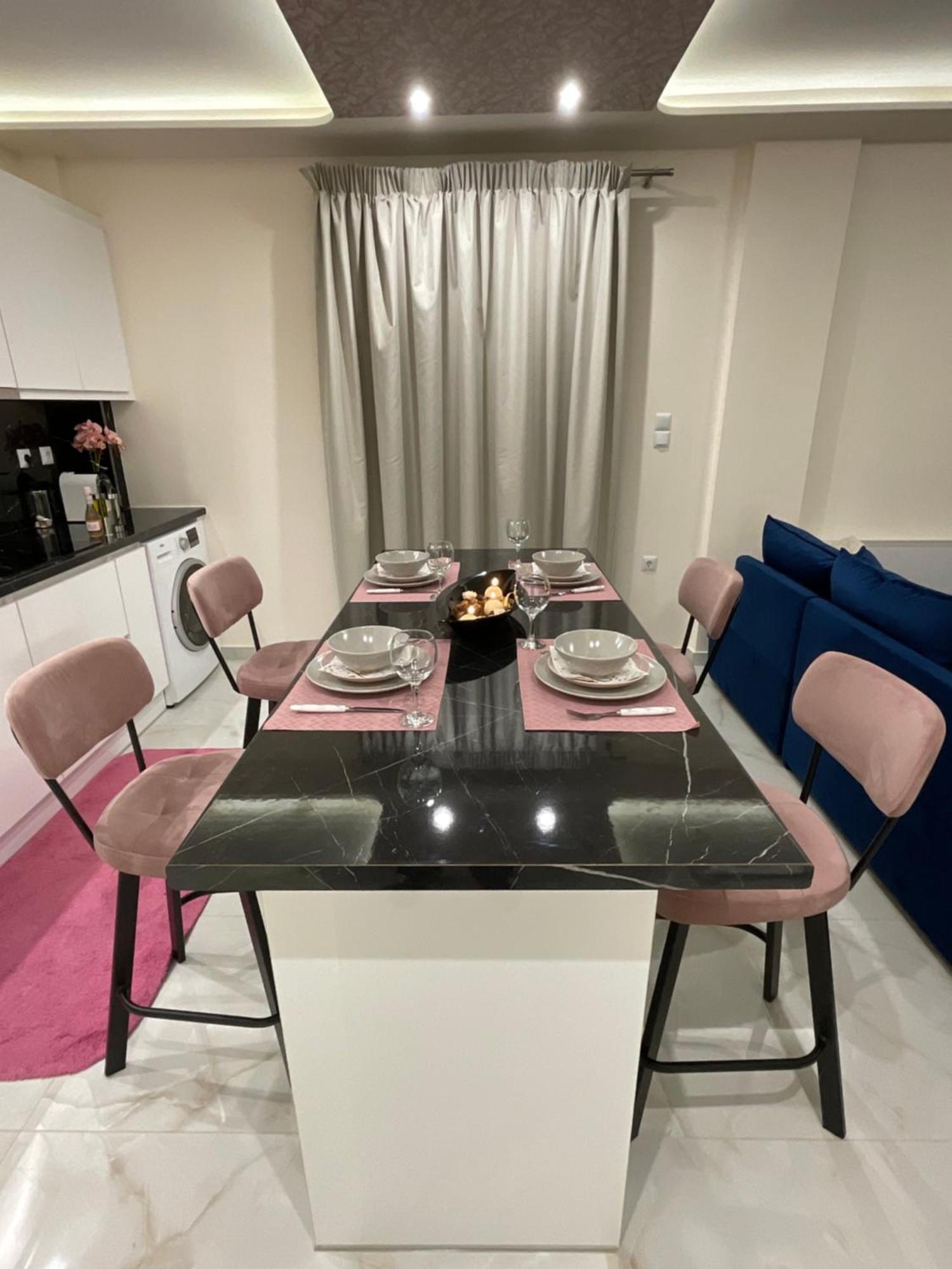 Seafront Luxury Apartment Amfilochia