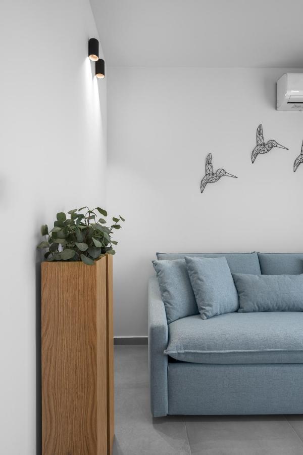 Rothos Luxury Apartment