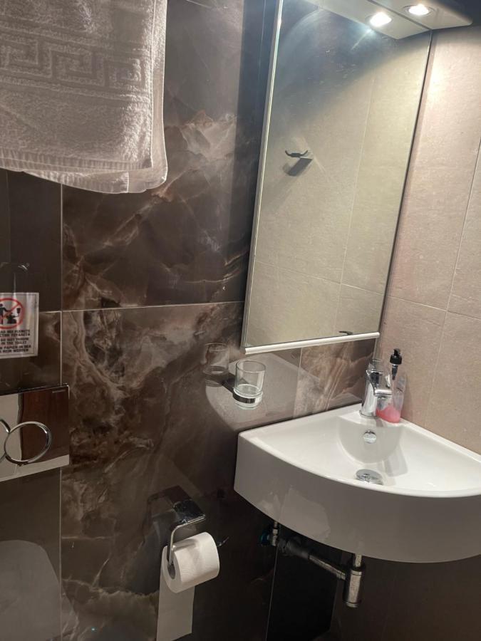 Apartment Theano *