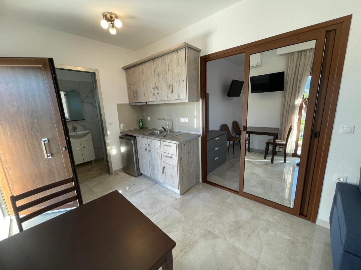 Theano Apartment
