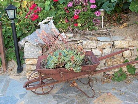 Niriides Studios * Armenistis (Ikaria)