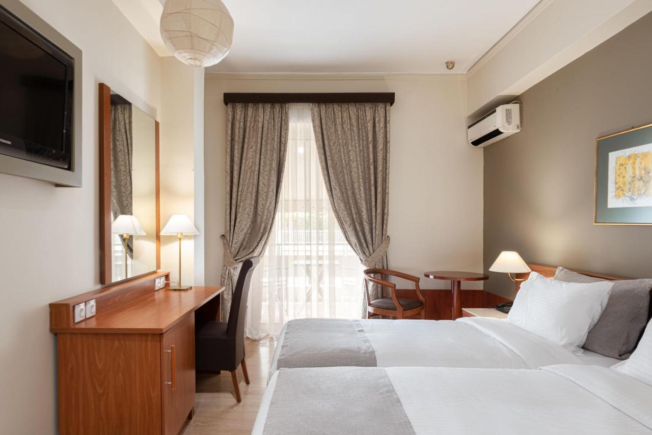 Acropolis Select Hotel 3*