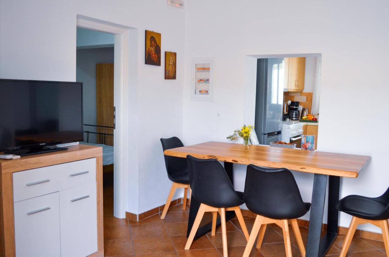 Holiday home Bluegonia Exo Gonia