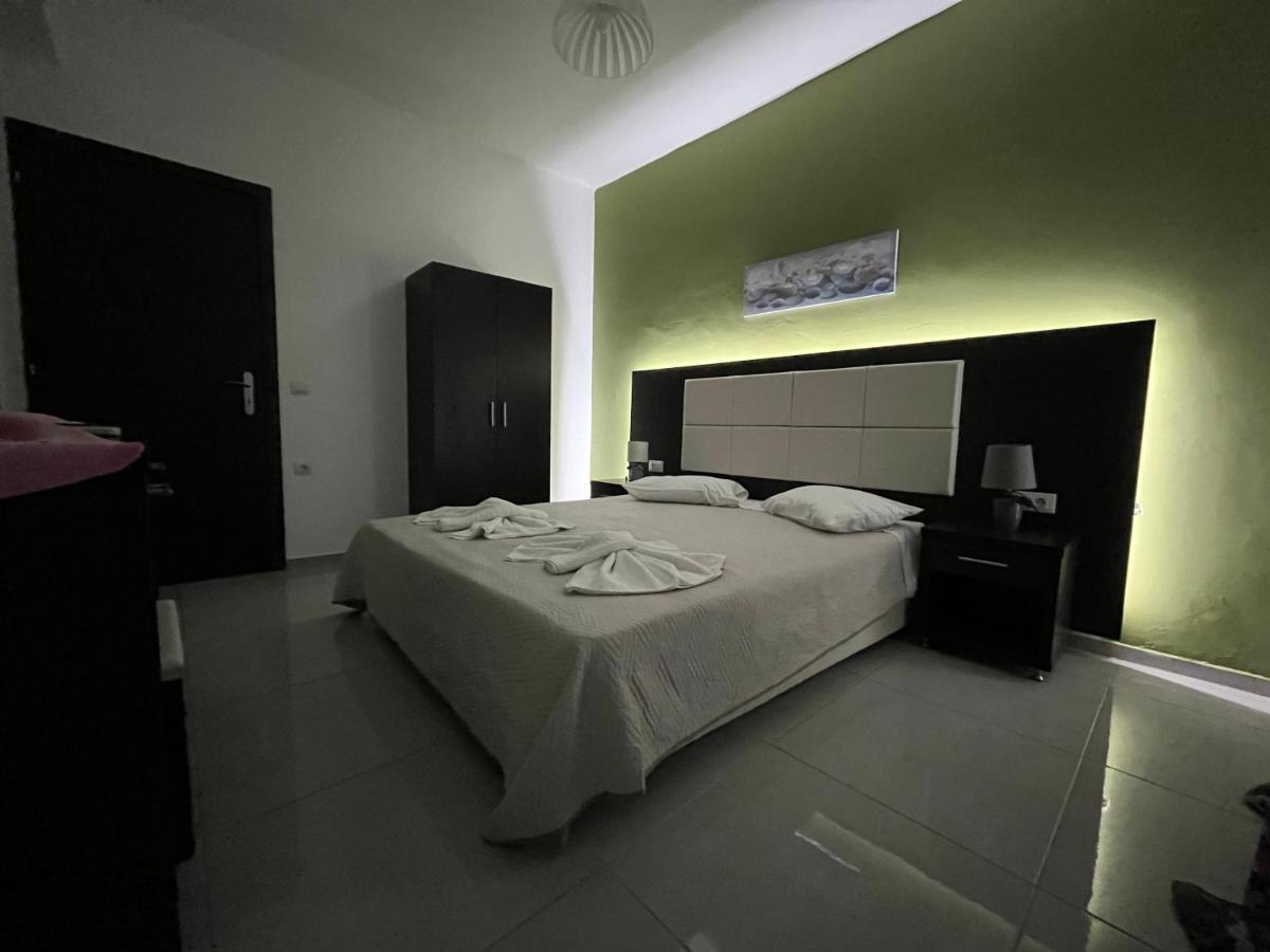 Antonis Deluxe Apartment