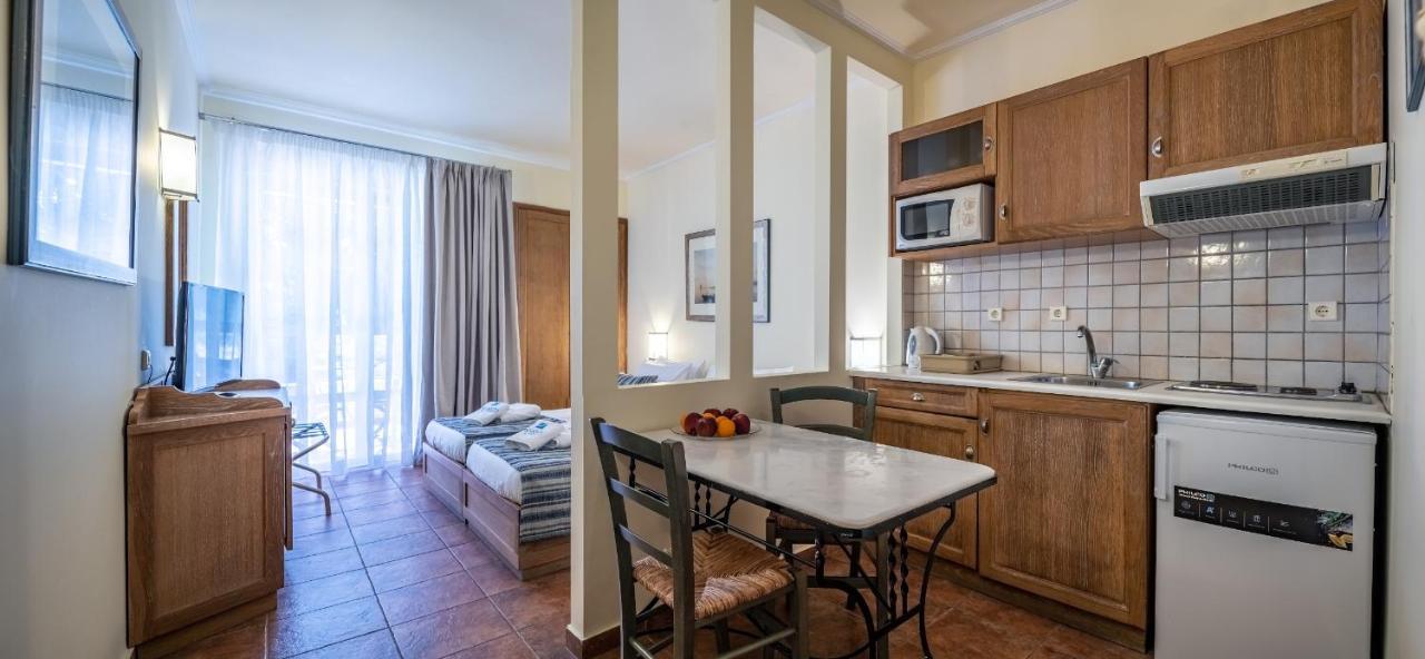 Aegean Aparthotel 4*