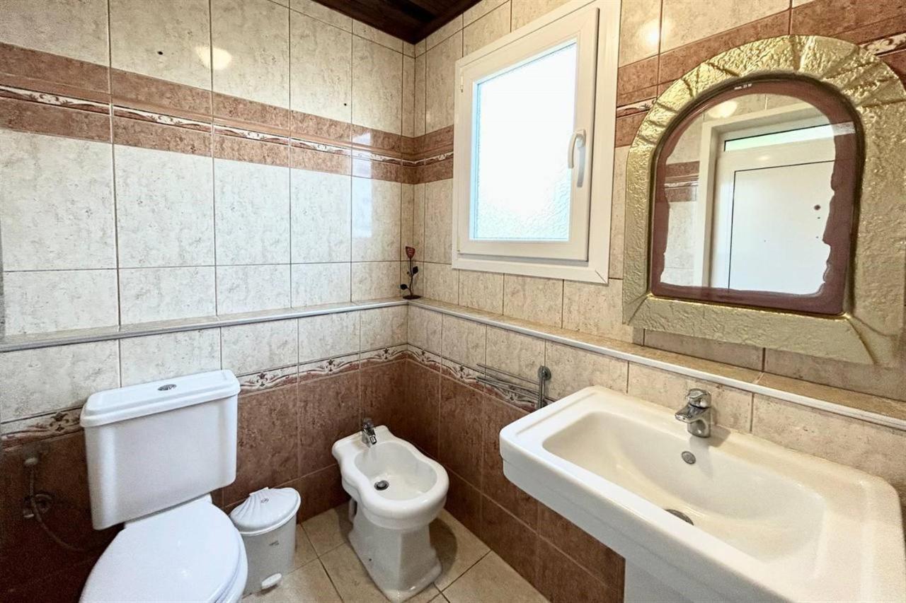 Irina, Kassandra Apartment