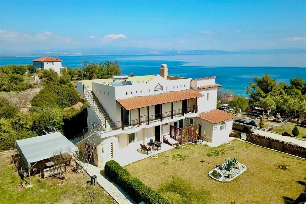 Irina, Kassandra Apartment *