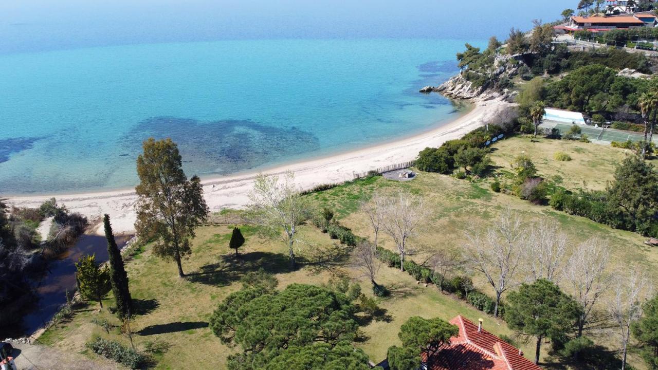 Hacienda Beachfront Villas, Spathies Holiday home