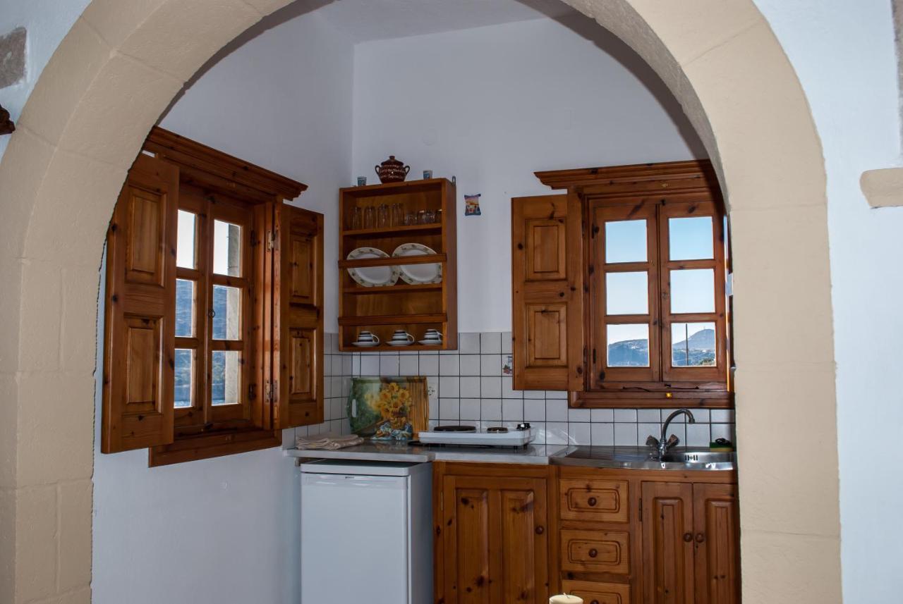 Patmos Mathios Studios- * Sapsila