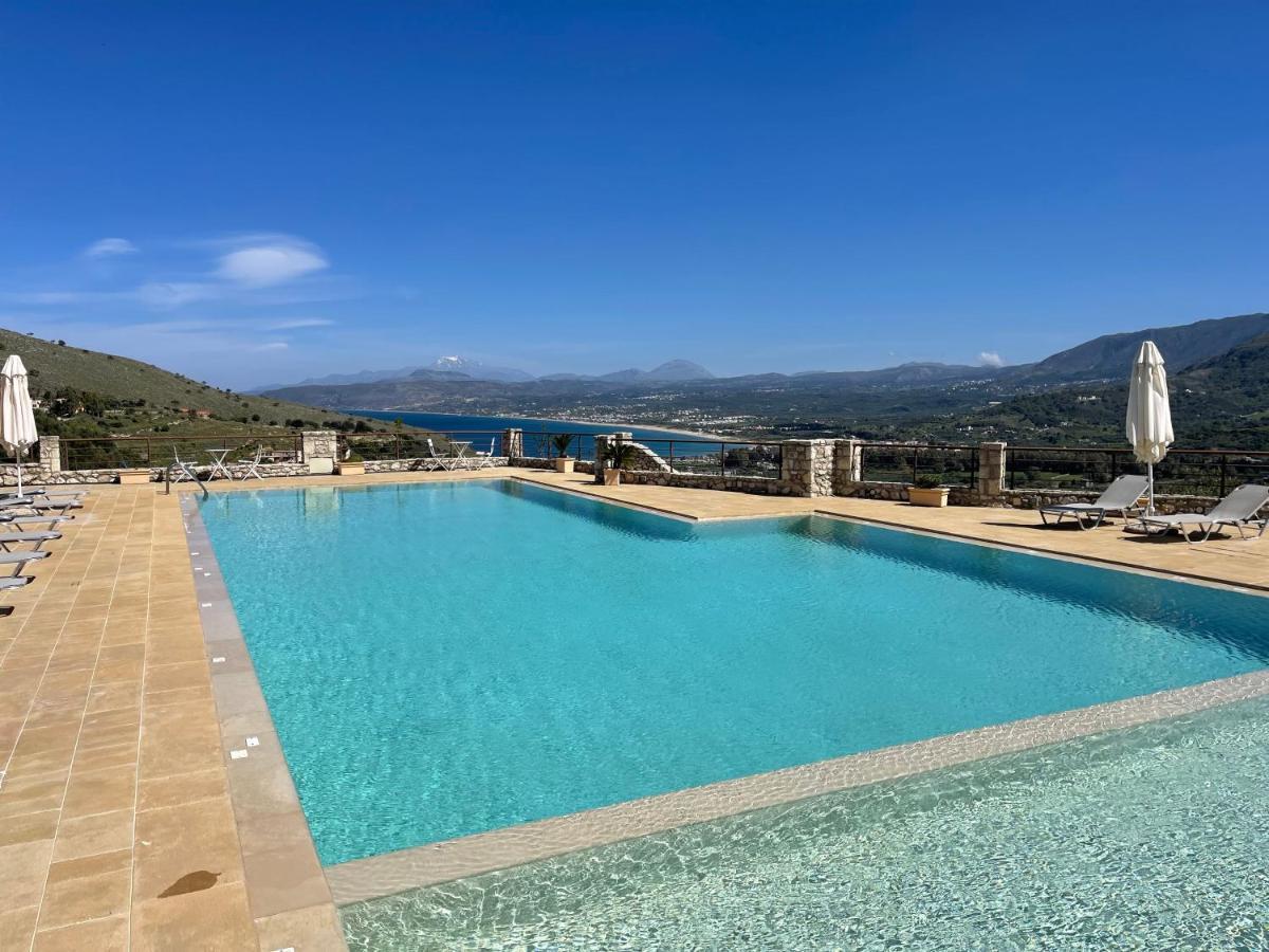 Arbutus - Relaxing With Fantastic Views * Georgioupoli