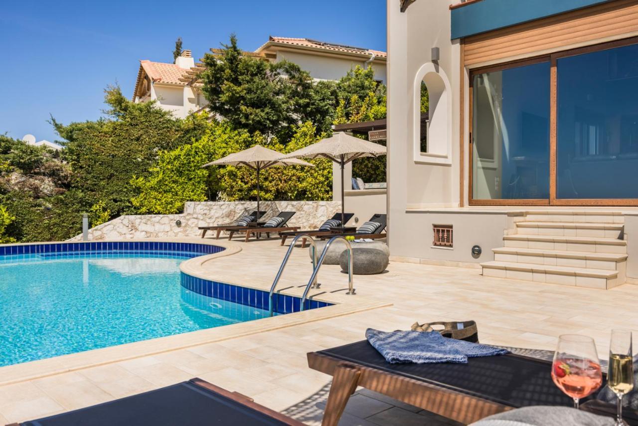 Luxury Karmaniolos Kefalonia Villa