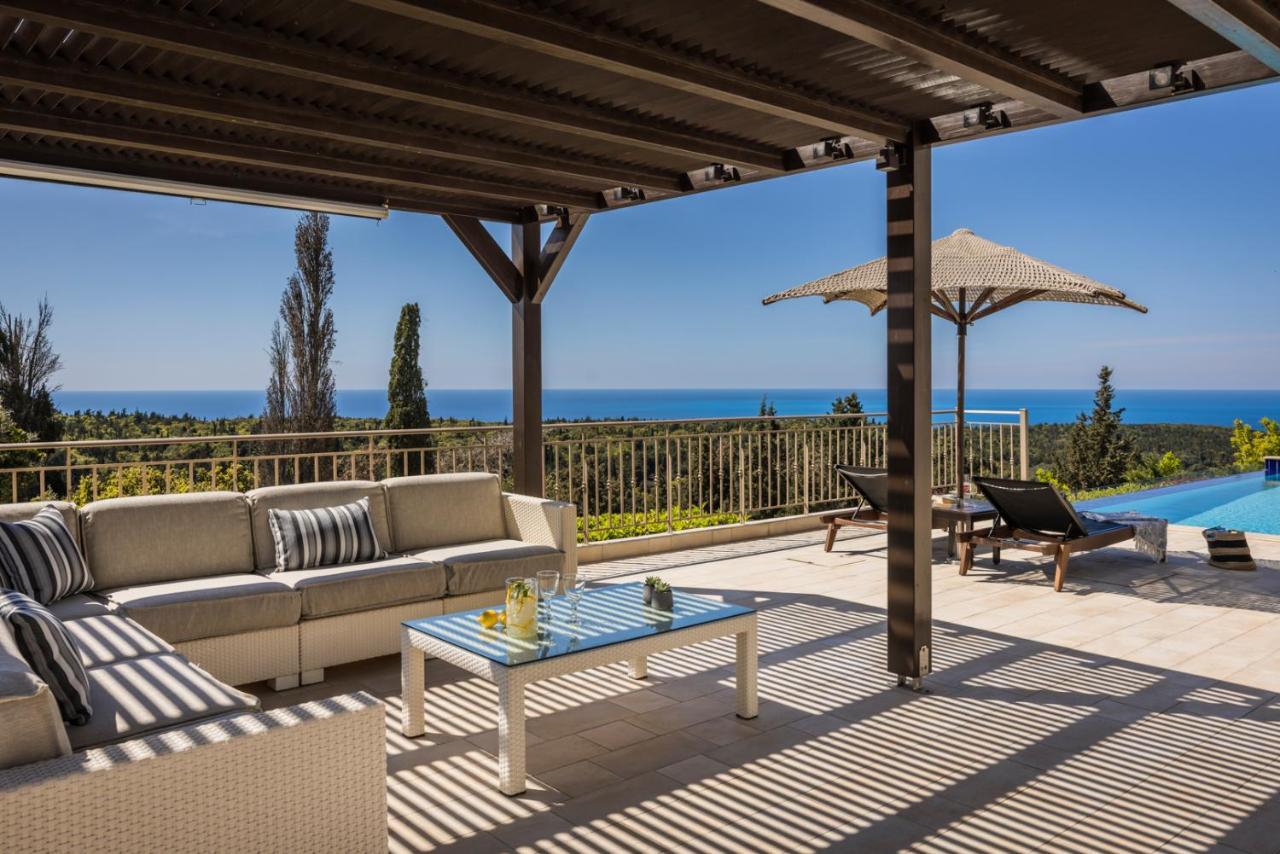 Luxury Karmaniolos Kefalonia Villa