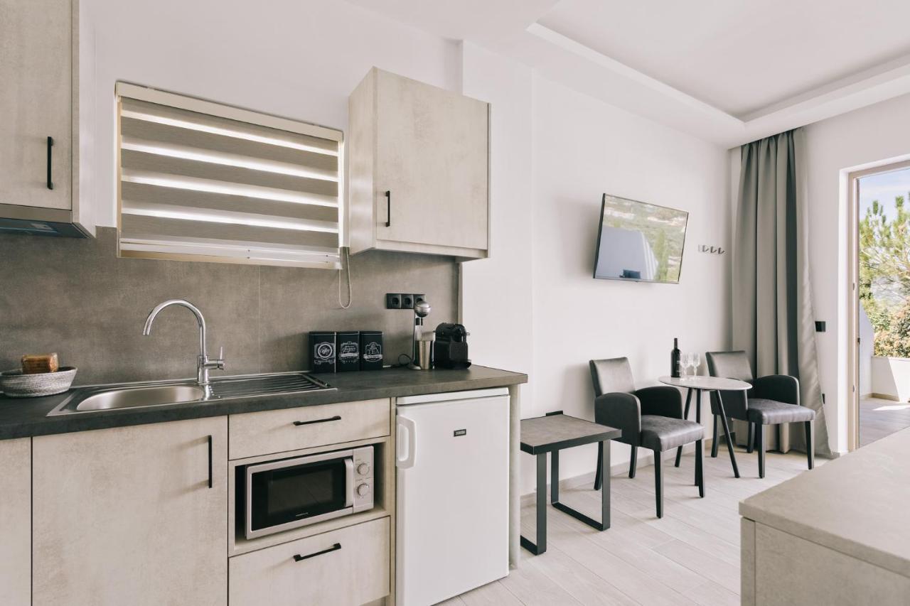Lighthouse Apartment Stoupa