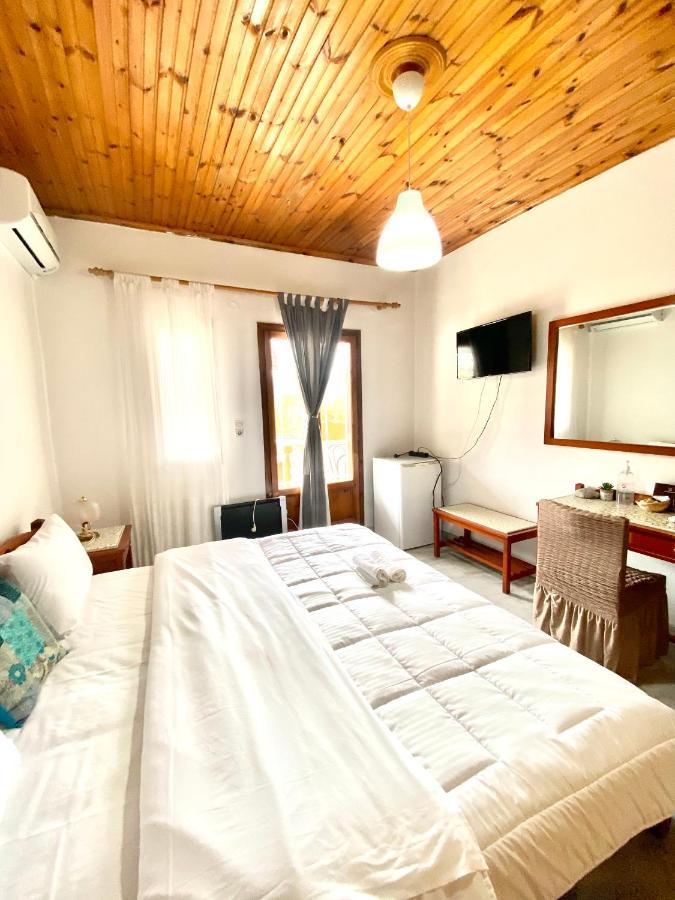 Costas Guest house 2*