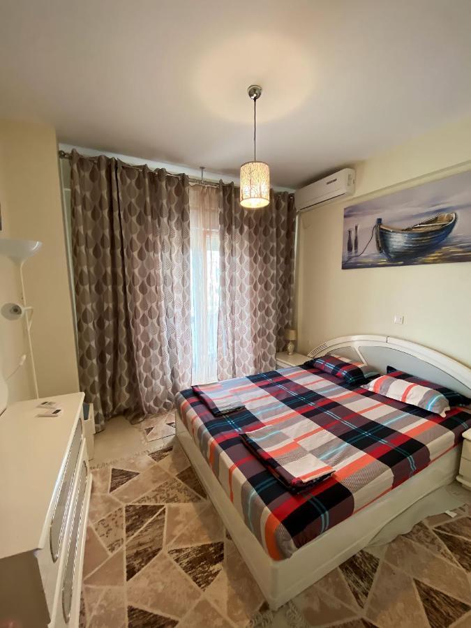 Varvakis Apartment