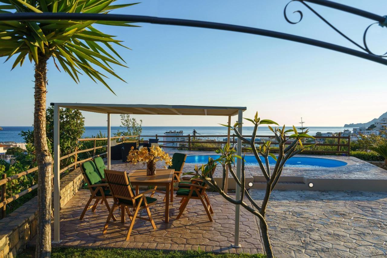 Villa Family Ellis With Private Pool 200m To The Walking Distance To The Amenities *
