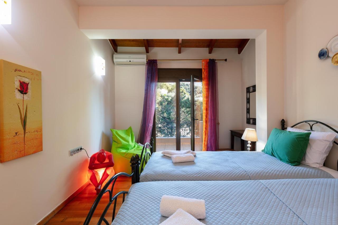 Family Ellis With Private Pool 200m To The Walking Distance To The Amenities * Plakias