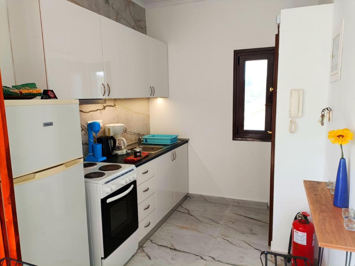 Salonikiou Apartment *