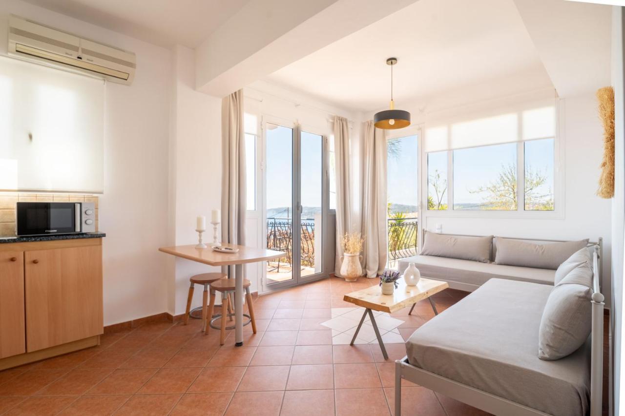 Apartment Christoforos Lourdata (Kefalonia)