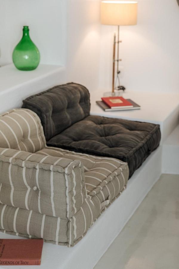 Crown Of Fira Holiday home