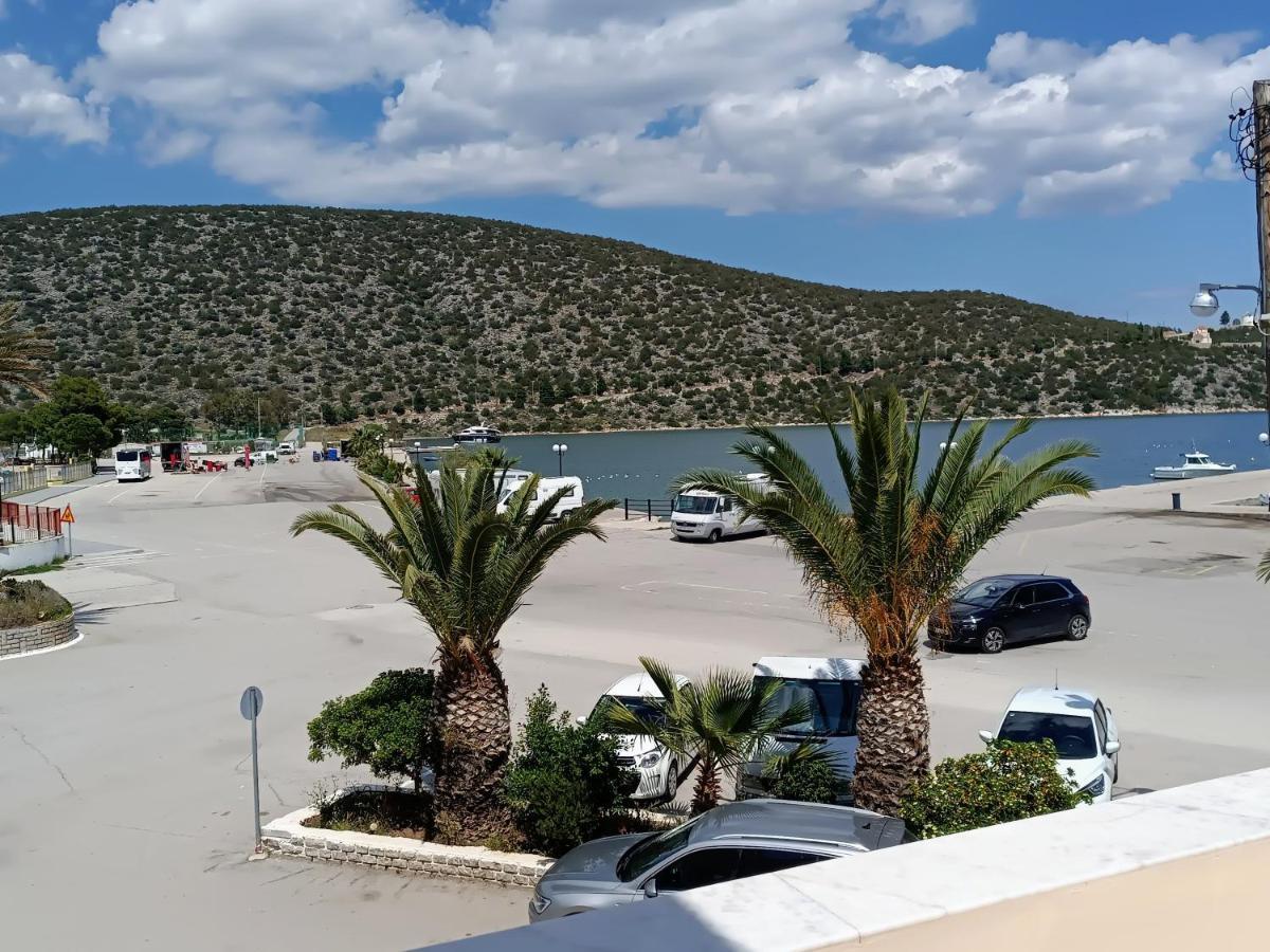 Port Luxury Ermioni