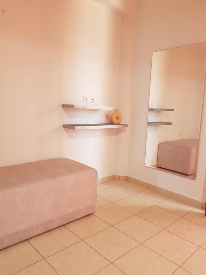 Theti Apartment *