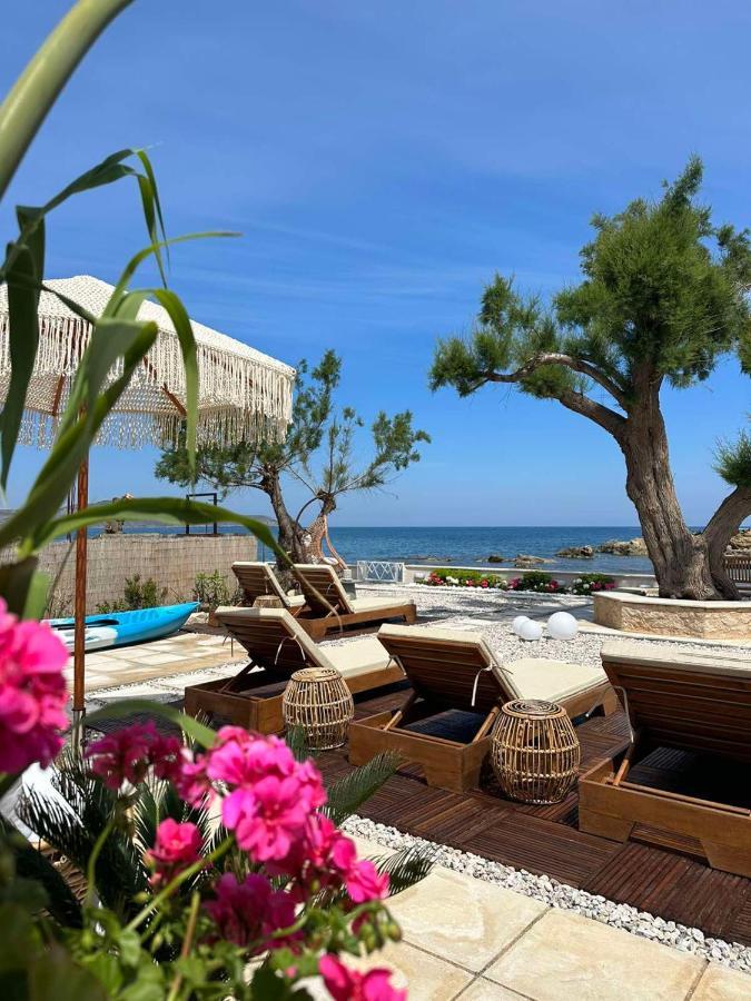Seashell -wonderful Newly Renovated On The Villa Galatas (Chania)
