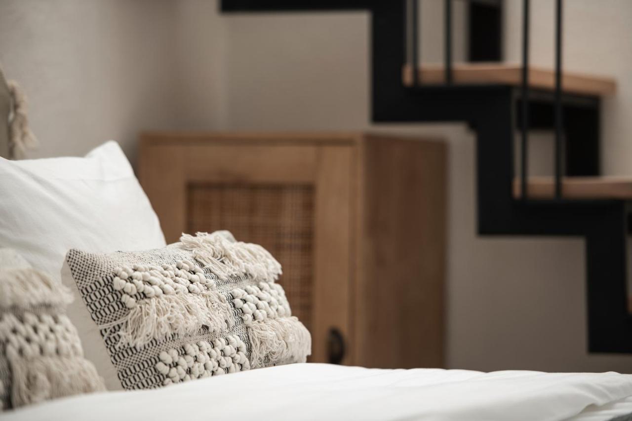 Iphigenia Apartment
