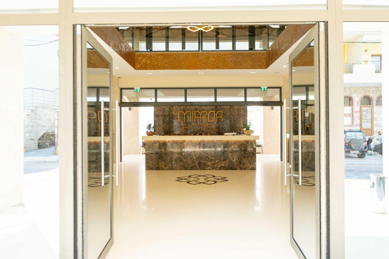 Mirror Hotel 4*