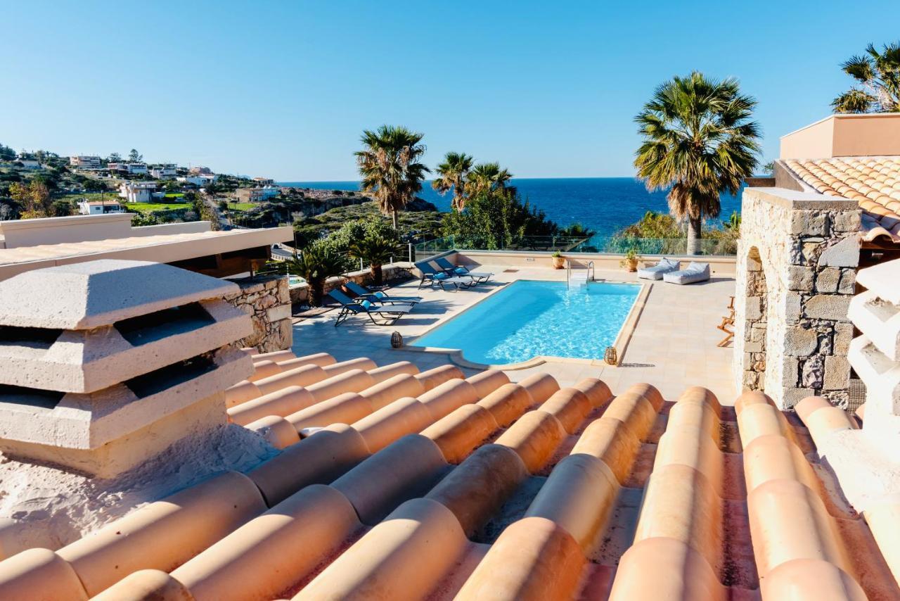 Kiki's Seaview Villa *