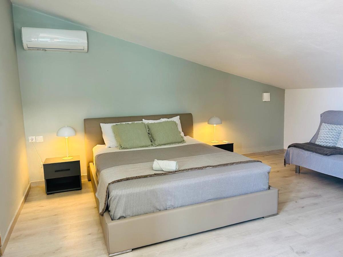 Kiki's Seaview Villa