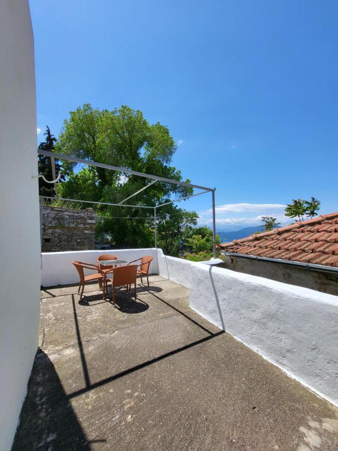 παραδοσιακό σπίτι με θέα Holiday home
