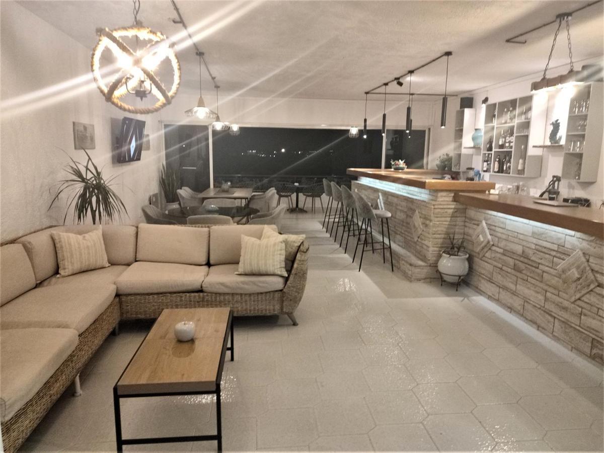 Christiana Aparthotel Gennadi