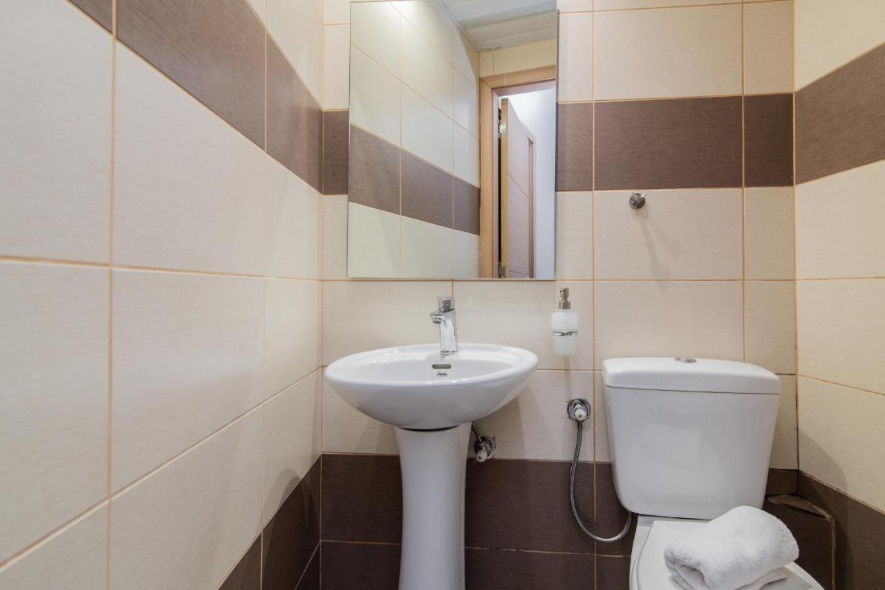 Phoenix Apartment *