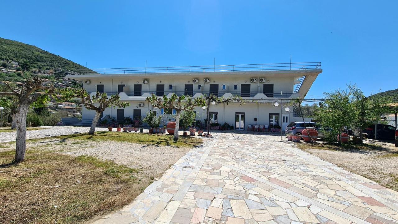 Amarandos Studios - & Apartment *