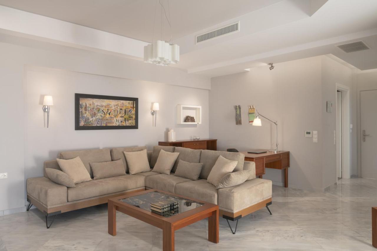 Hotel Macaris &