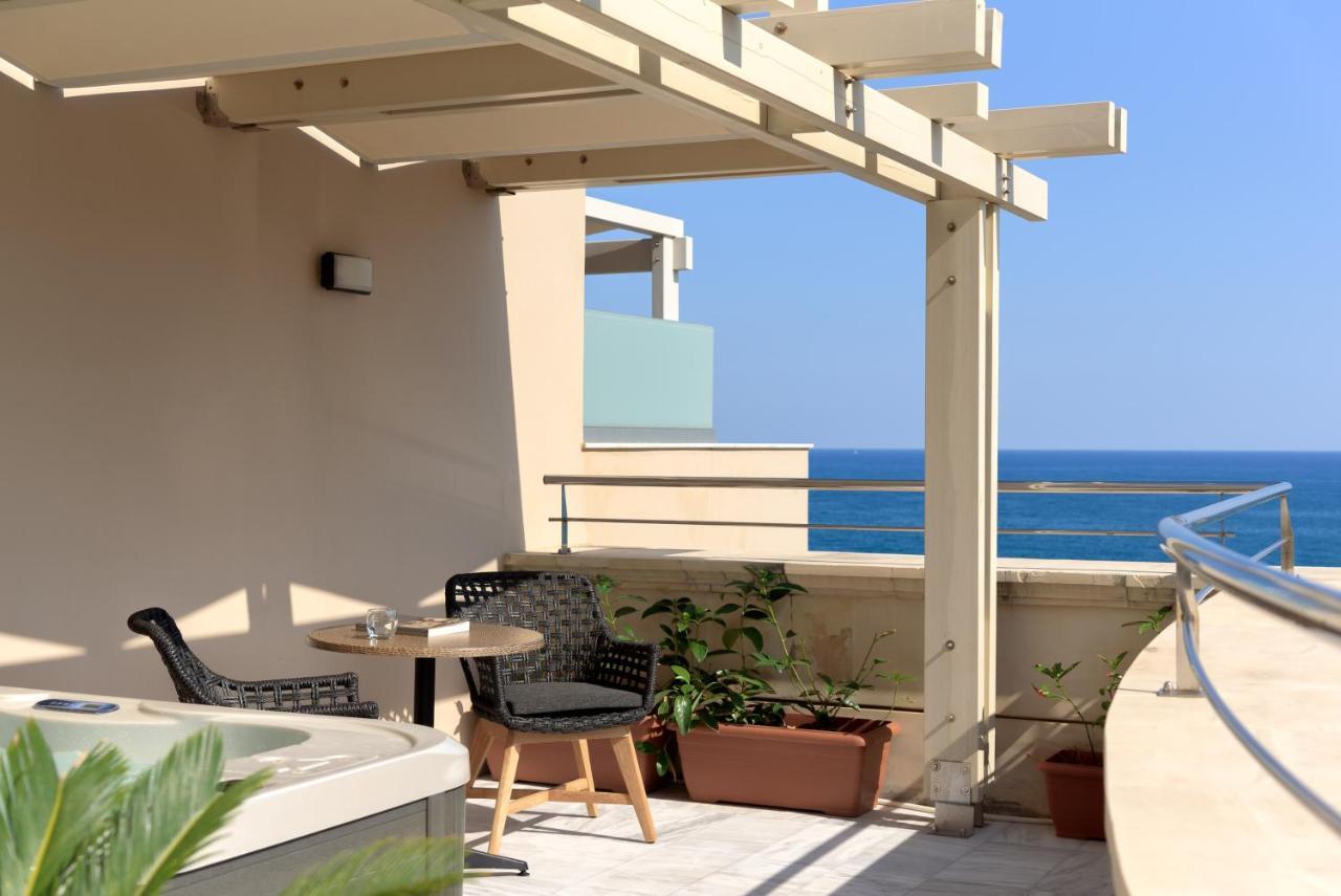 Macaris & Hotel Rethymno (Crete)