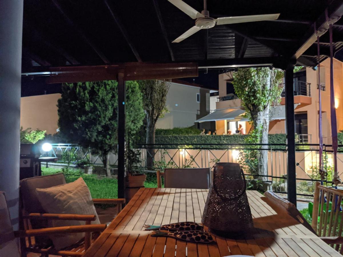 Blue House 30m From The With Sea View Nikiti (Sithonia)