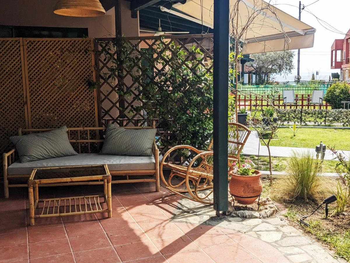 Holiday home Blue House 30m From The With Sea View