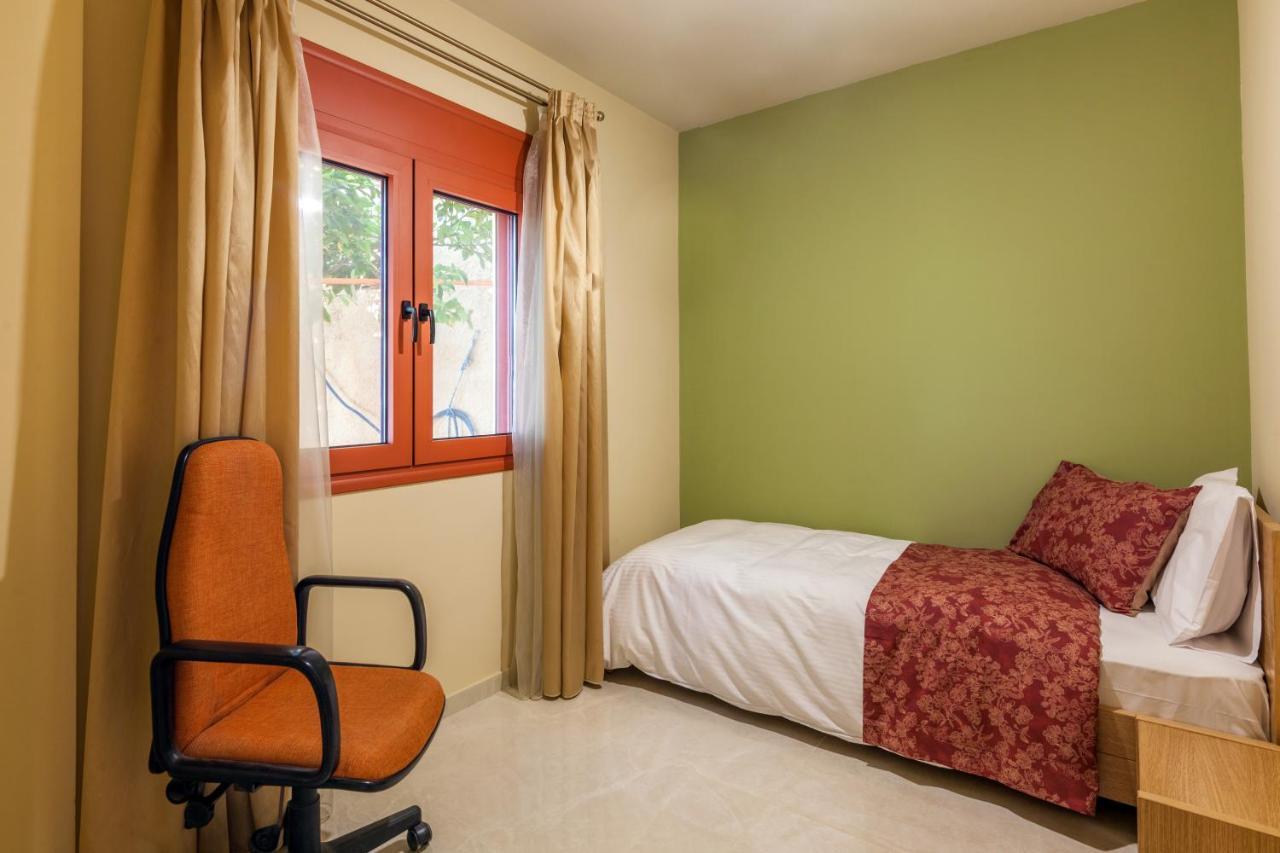 Villa Alexandros Rodhia (Crete)
