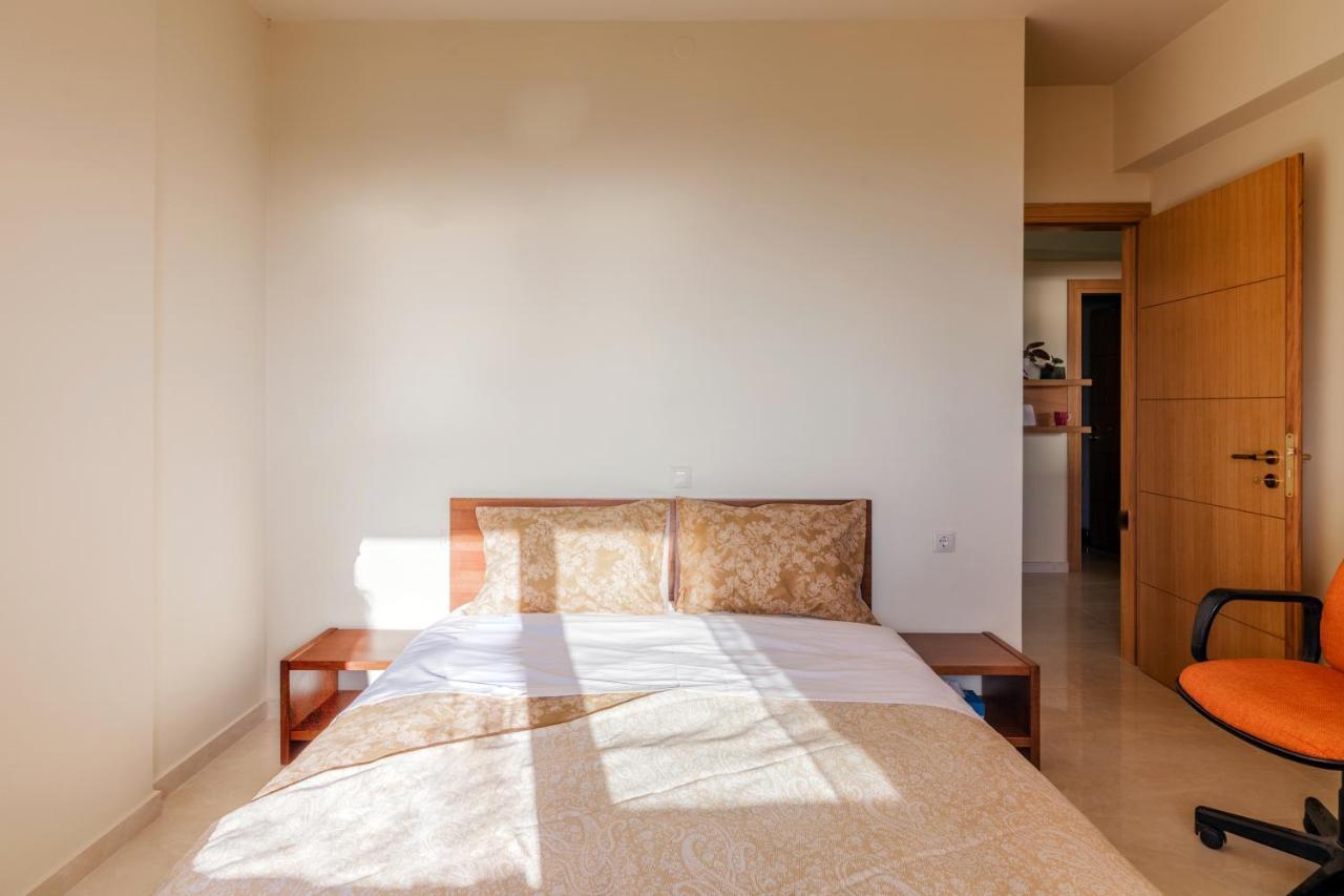 Alexandros Villa *