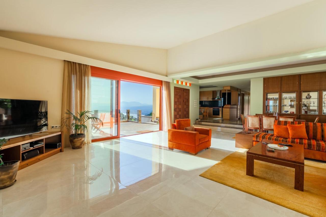 Villa Alexandros