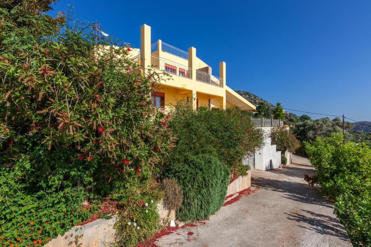 Villa Alexandros Rodhia (Crete)