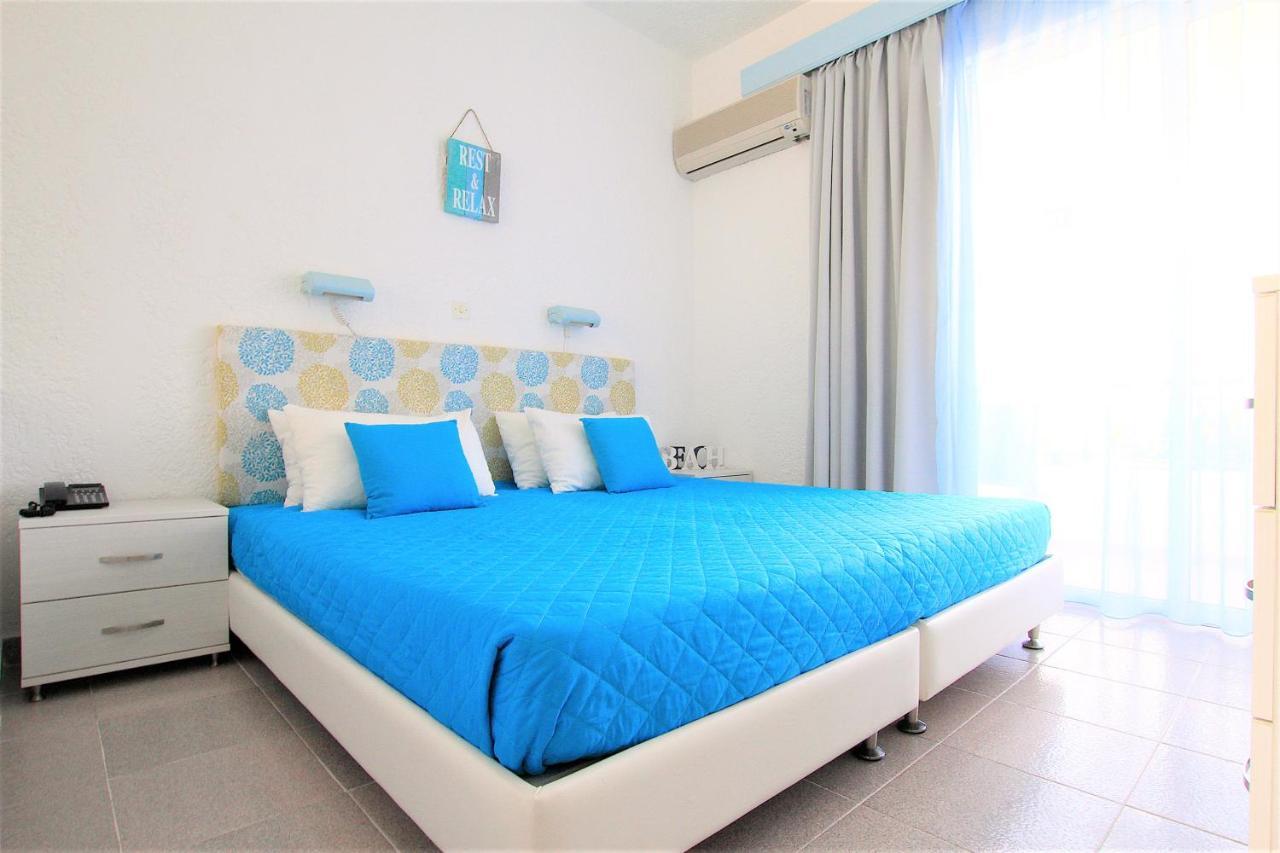 Christiana Aparthotel 2*
