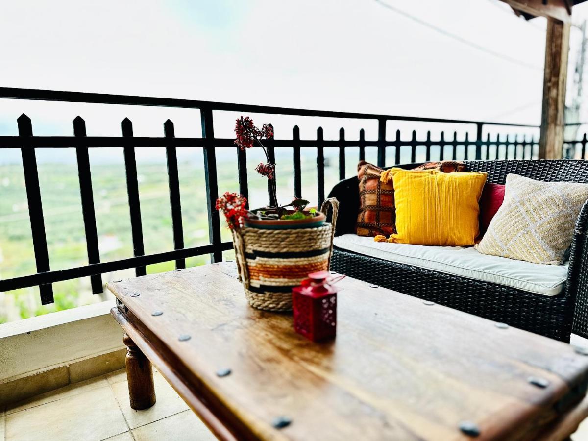 Elia Woodstone Villa *