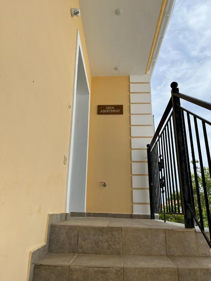 Dina Apartment *