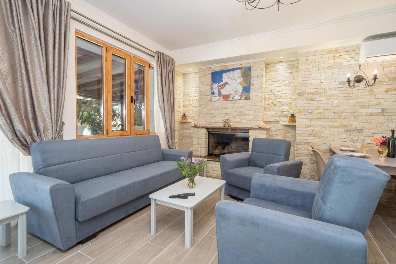 Ilias Apartment *