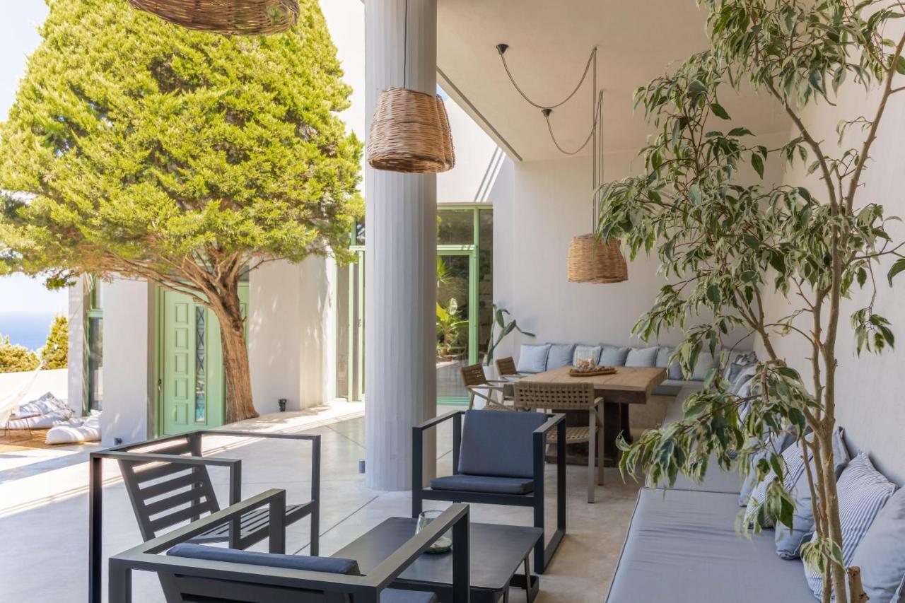 Mama La Roosa Luxury Retreat Villa