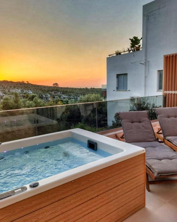 L A Boutique With Private Hot Tub Apartment *